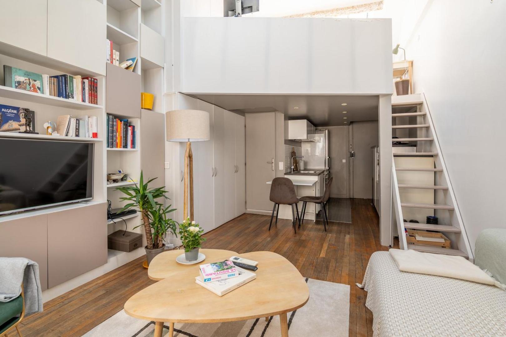 Appartamento Bright And Chic Duplex With Ac, Heart Of 9th Parigi