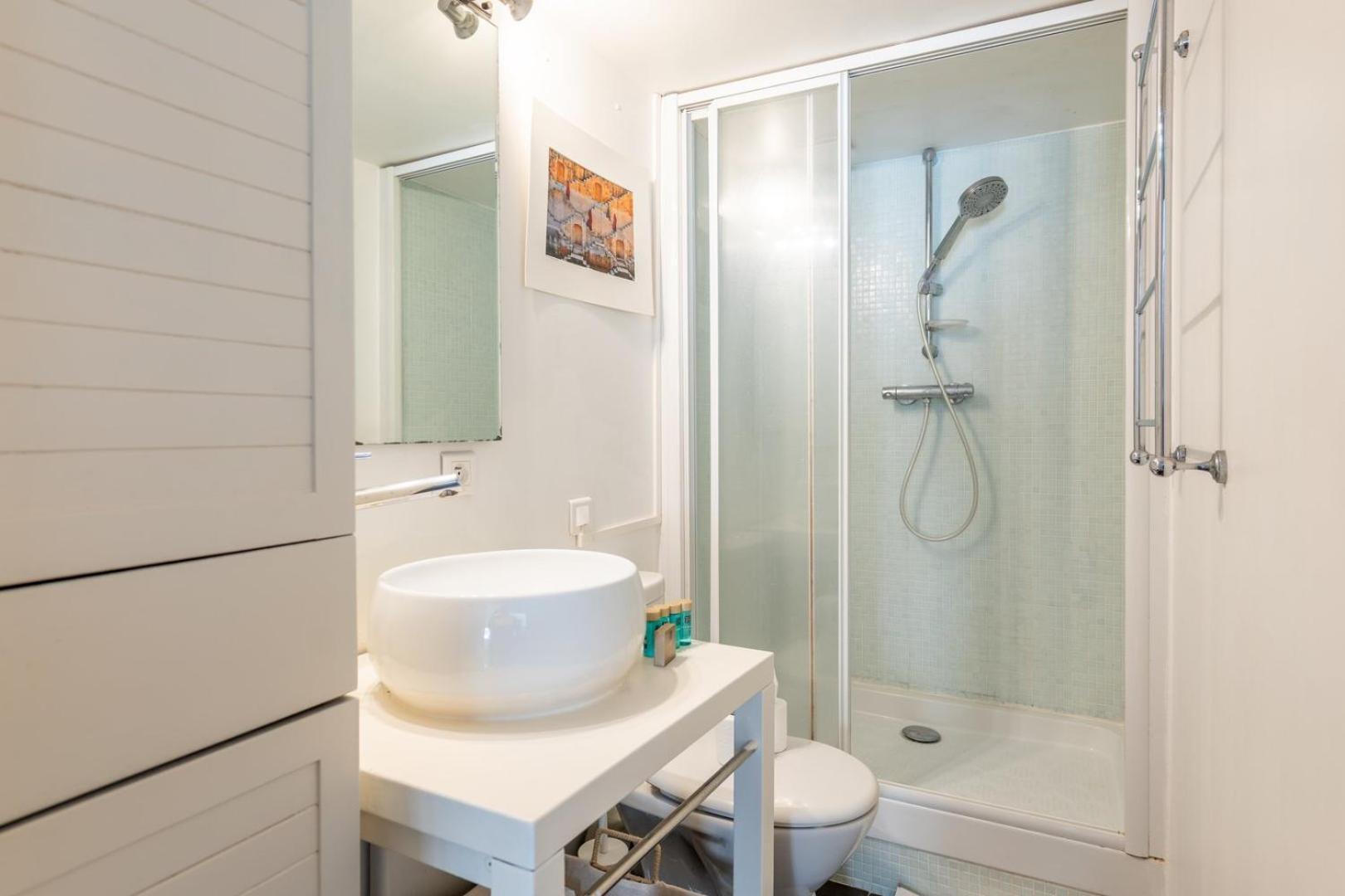 Appartamento Bright And Chic Duplex With Ac, Heart Of 9th Parigi